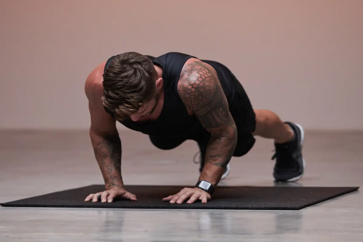 Close-grip push-up on the floor