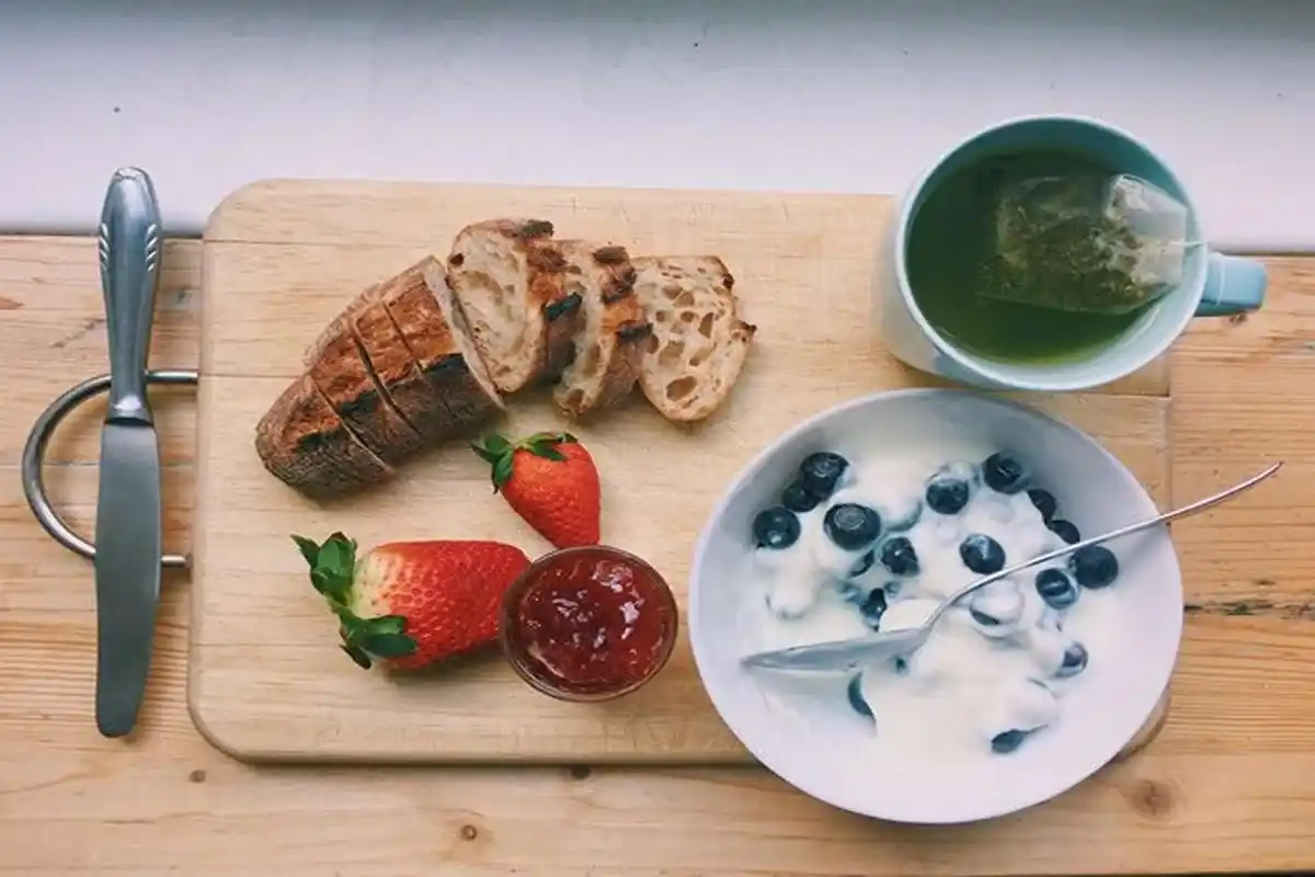 صبحانه بدون لبنیات-رژیم غذایی بدون لبنیات-فراتن مجله تخصصی ورزش و بدنسازی